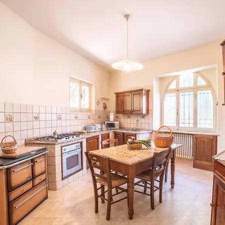 Castello Di * Crocicchio