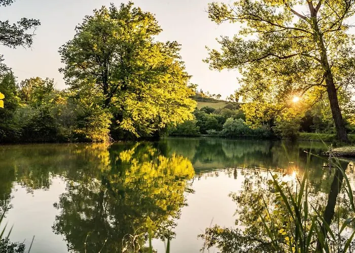 Castello Di Сasa de vacaciones Crocicchio